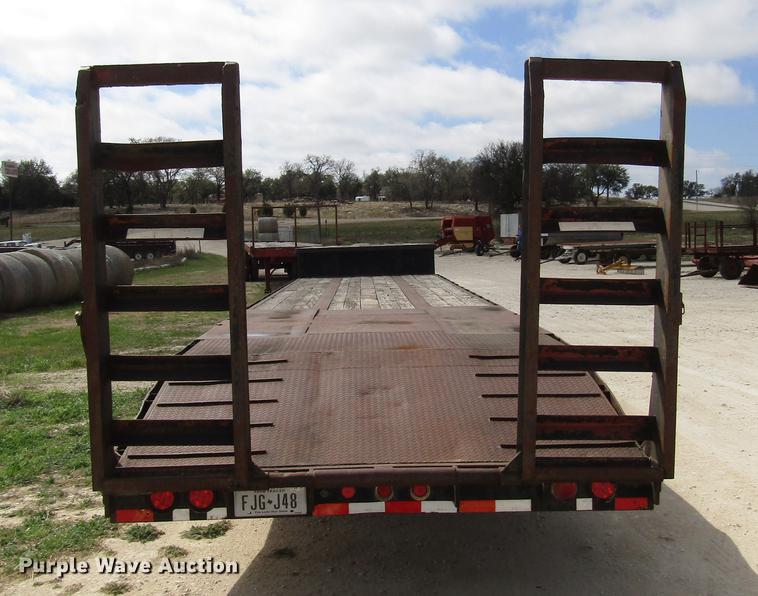 image for item DF2511 1985 Hobbs drop deck equipment trailer