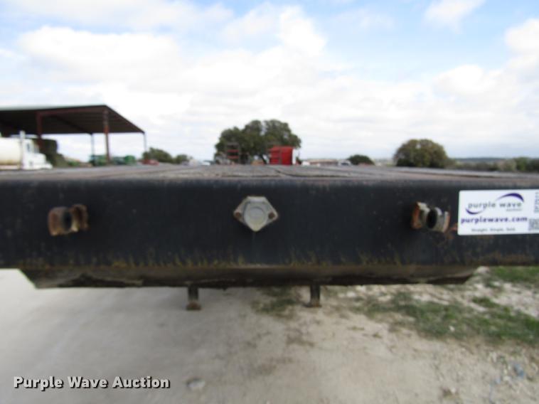 image for item DF2511 1985 Hobbs drop deck equipment trailer