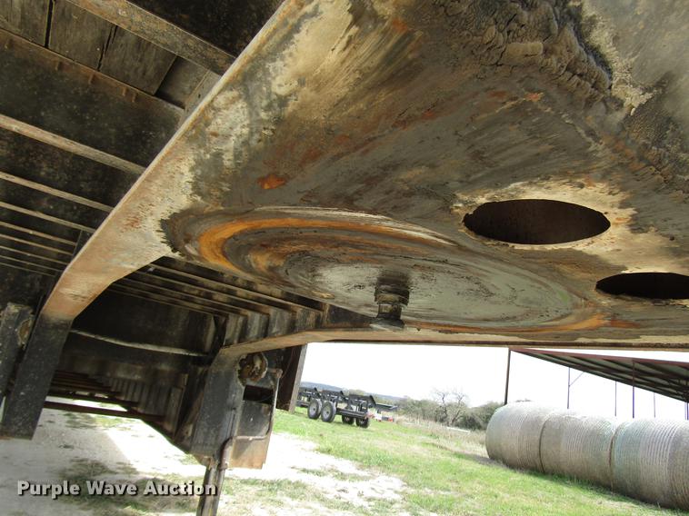 image for item DF2511 1985 Hobbs drop deck equipment trailer