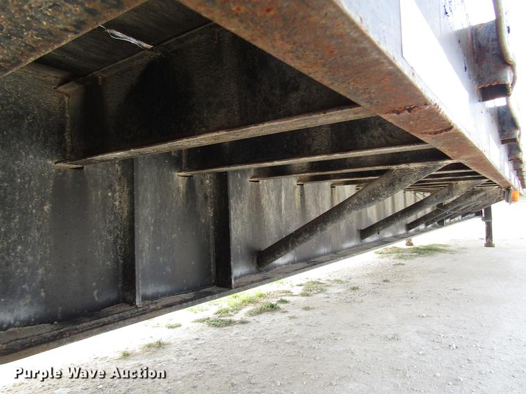 image for item DF2511 1985 Hobbs drop deck equipment trailer