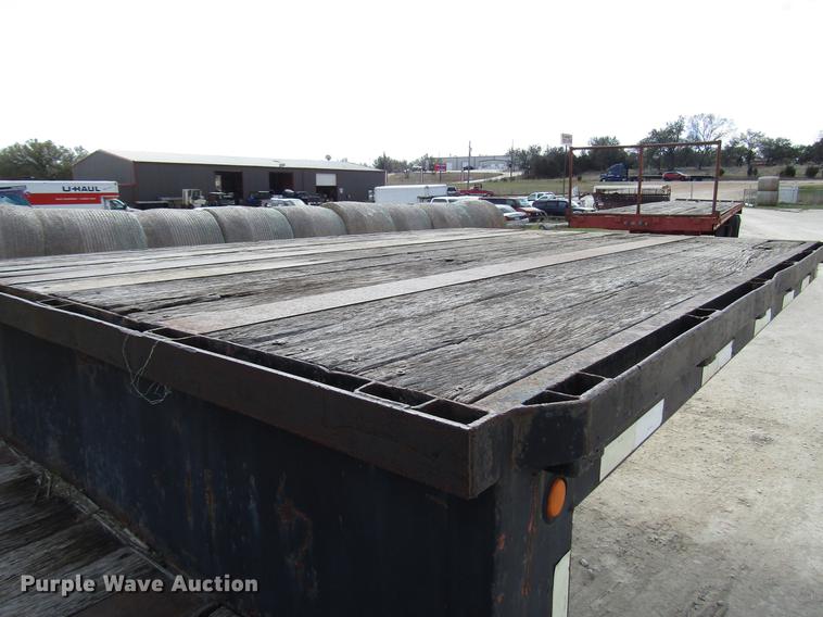 image for item DF2511 1985 Hobbs drop deck equipment trailer