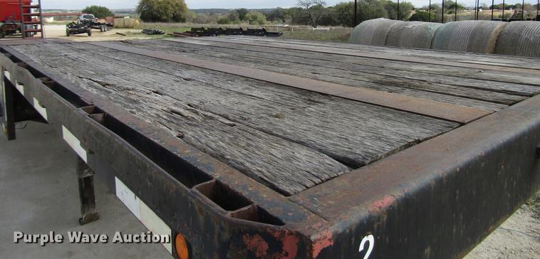 image for item DF2511 1985 Hobbs drop deck equipment trailer