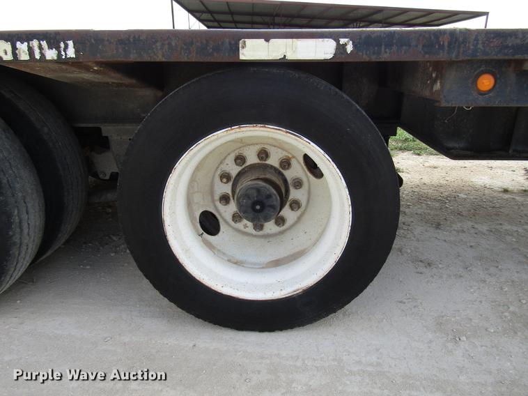 image for item DF2511 1985 Hobbs drop deck equipment trailer