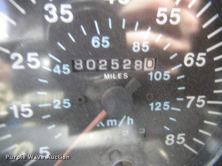 image for item DF2517 1993 Mack CH613 semi truck