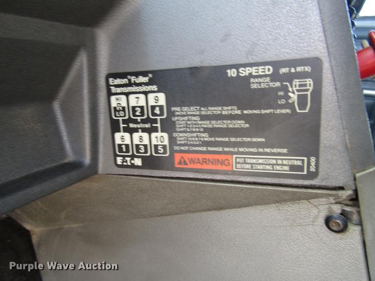 image for item DF2517 1993 Mack CH613 semi truck