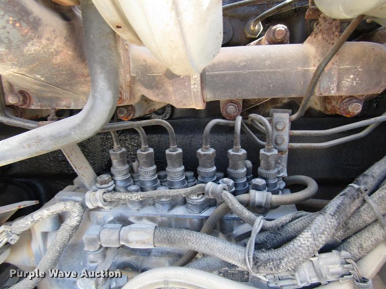 image for item DF2517 1993 Mack CH613 semi truck