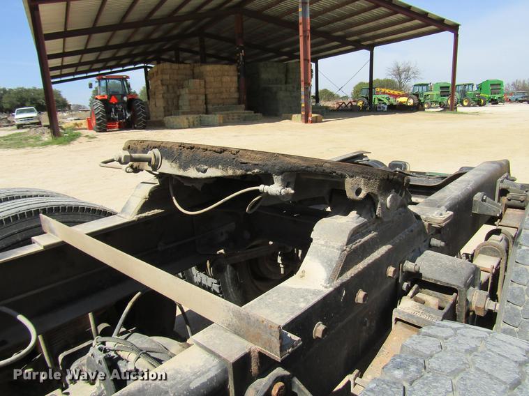 image for item DF2517 1993 Mack CH613 semi truck