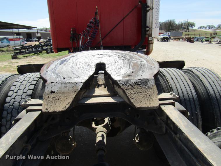 image for item DF2517 1993 Mack CH613 semi truck