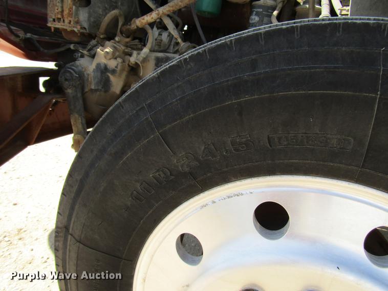 image for item DF2517 1993 Mack CH613 semi truck