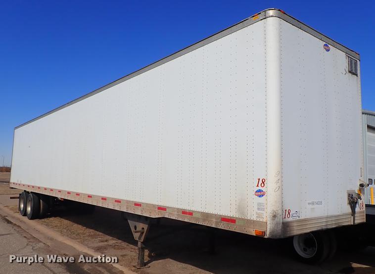 image for item DF8749 2005 Utility dry van trailer