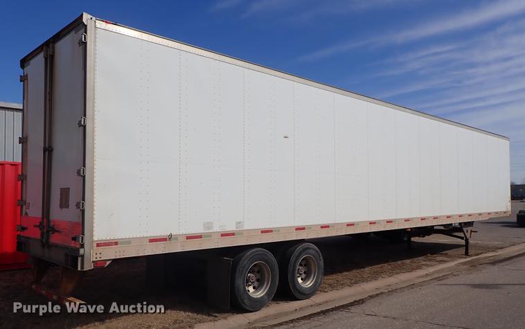 image for item DF8749 2005 Utility dry van trailer