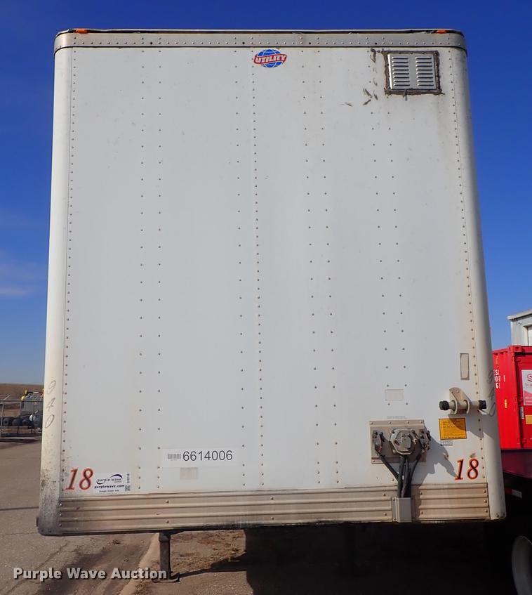 image for item DF8749 2005 Utility dry van trailer