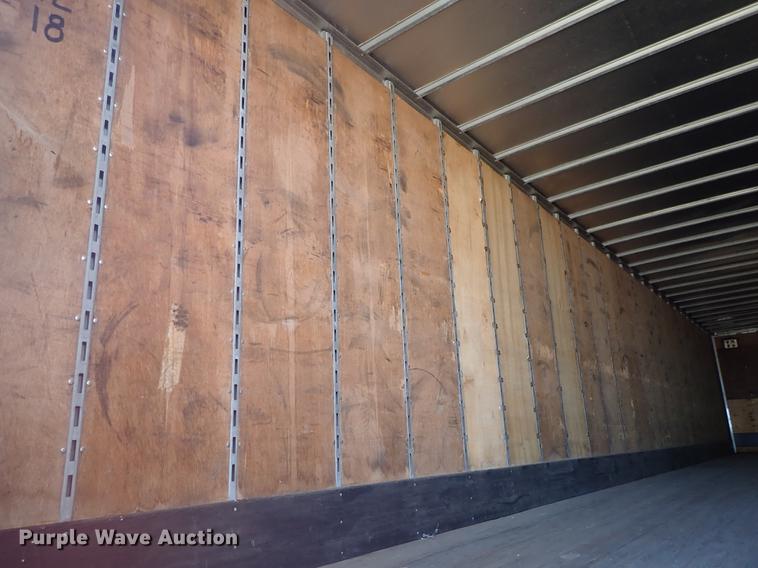 image for item DF8749 2005 Utility dry van trailer