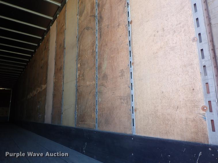 image for item DF8749 2005 Utility dry van trailer