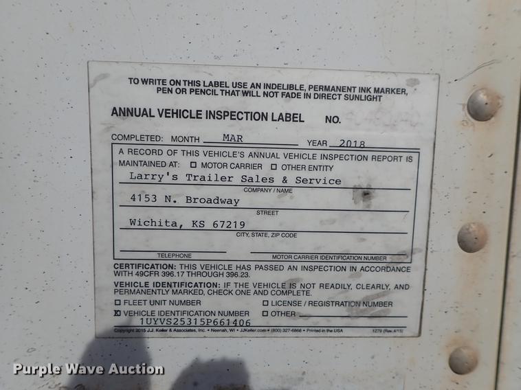 image for item DF8749 2005 Utility dry van trailer