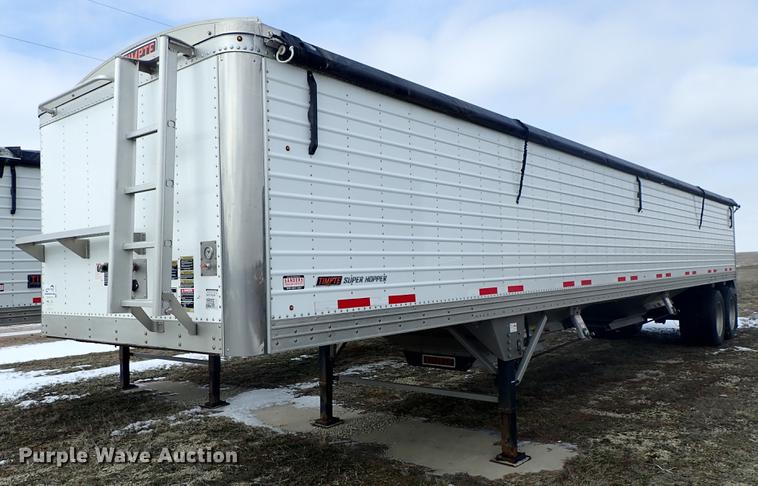 image for item DF8752 2017 Timpte Super Hopper double hopper bottom grain trailer