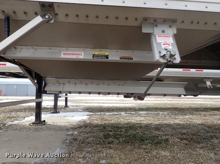 image for item DF8752 2017 Timpte Super Hopper double hopper bottom grain trailer