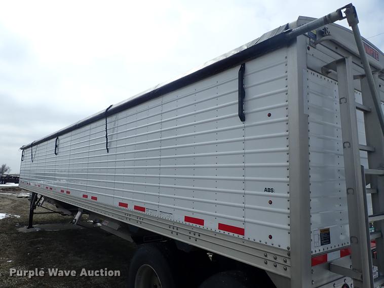 image for item DF8752 2017 Timpte Super Hopper double hopper bottom grain trailer