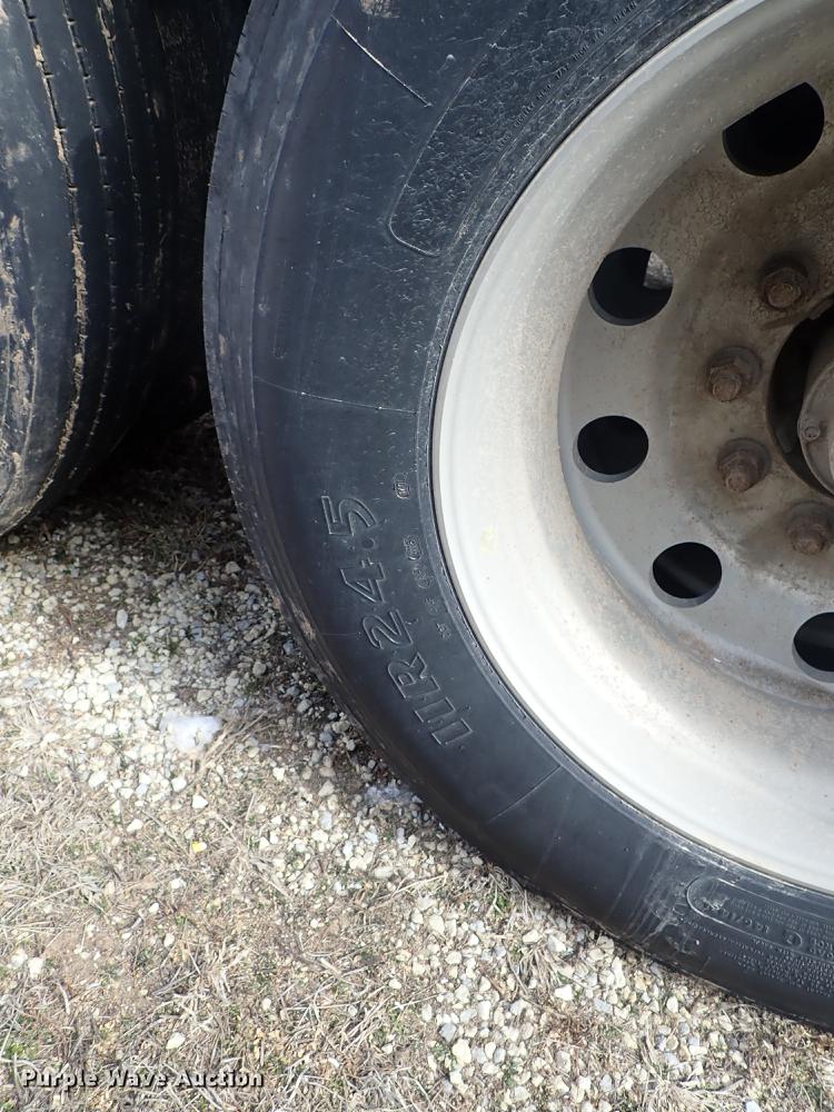 image for item DF8752 2017 Timpte Super Hopper double hopper bottom grain trailer