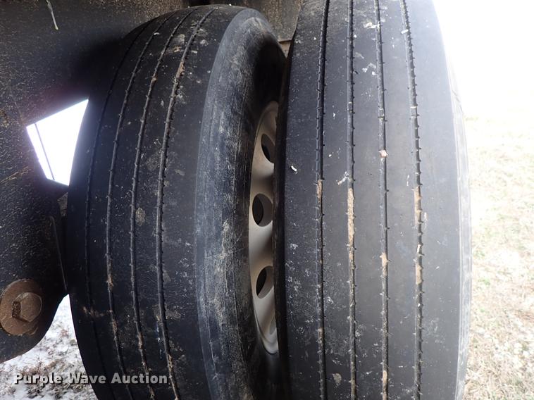 image for item DF8752 2017 Timpte Super Hopper double hopper bottom grain trailer