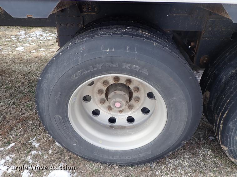 image for item DF8752 2017 Timpte Super Hopper double hopper bottom grain trailer