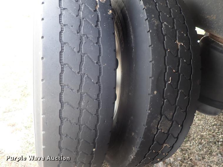 image for item DF8752 2017 Timpte Super Hopper double hopper bottom grain trailer