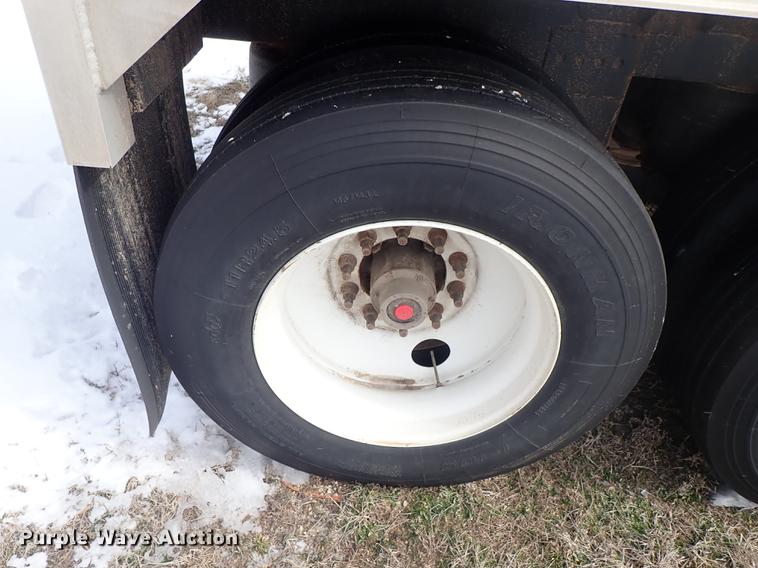 image for item DF8753 2016 Timpte Super Hopper double hopper bottom grain trailer