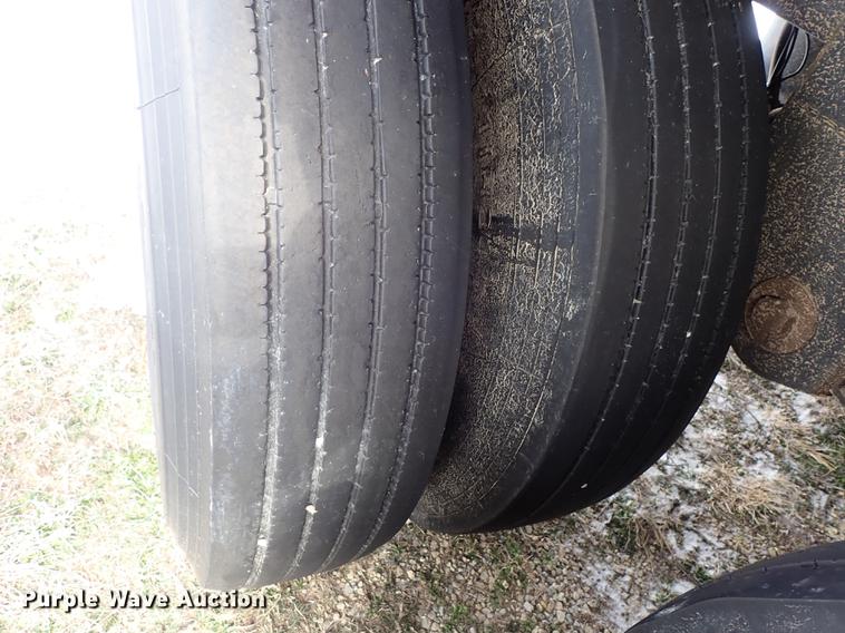 image for item DF8753 2016 Timpte Super Hopper double hopper bottom grain trailer