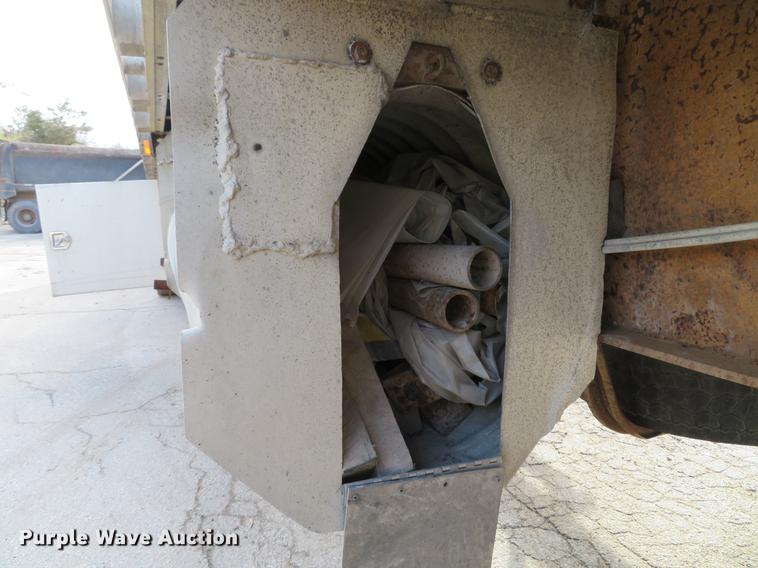 image for item DG3863 2001 Wabash FLCVHCM flatbed trailer