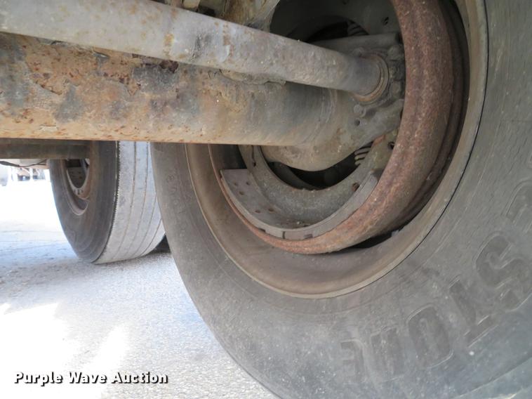 image for item DG3863 2001 Wabash FLCVHCM flatbed trailer