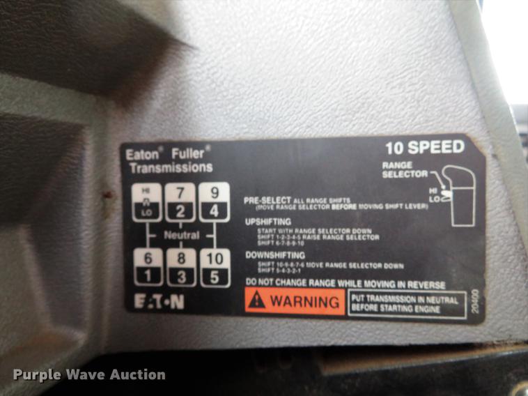 image for item DG3875 1999 Mack CH613 semi truck