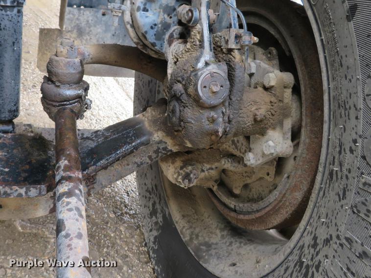 image for item DG3875 1999 Mack CH613 semi truck