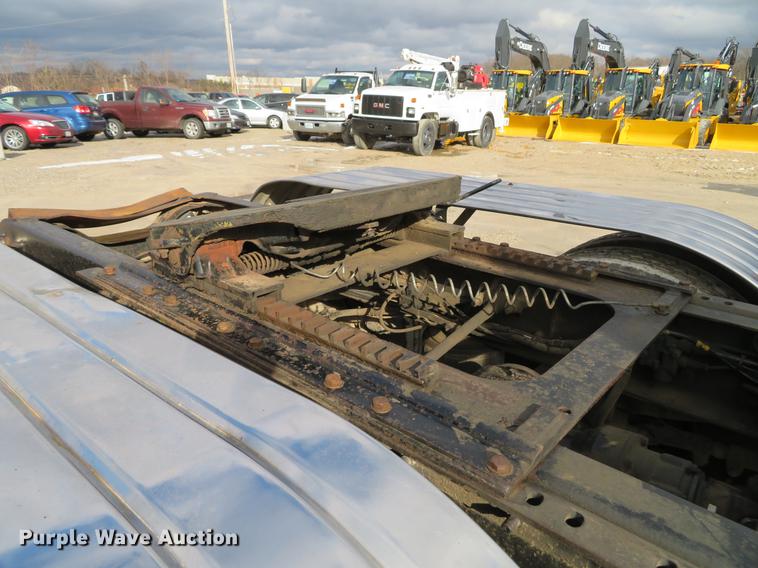 image for item DG3875 1999 Mack CH613 semi truck