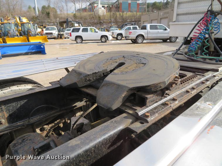 image for item DG3875 1999 Mack CH613 semi truck