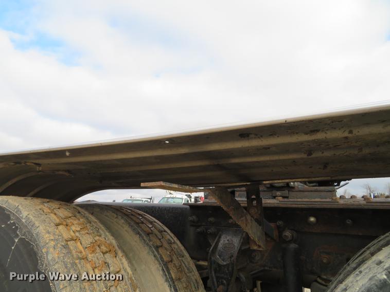 image for item DG3875 1999 Mack CH613 semi truck