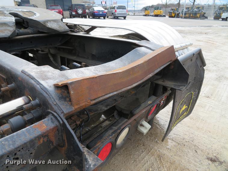 image for item DG3875 1999 Mack CH613 semi truck