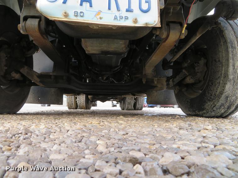 image for item DG3875 1999 Mack CH613 semi truck