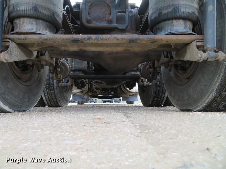 image for item DG3875 1999 Mack CH613 semi truck