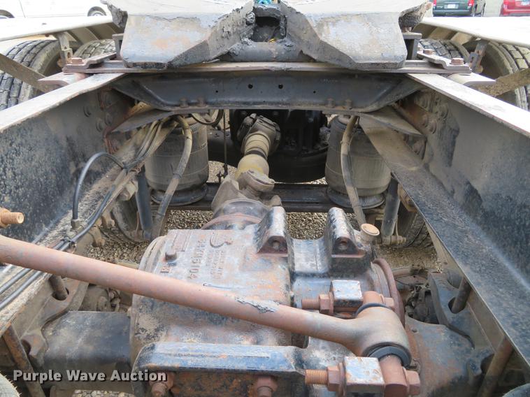 image for item DG3875 1999 Mack CH613 semi truck