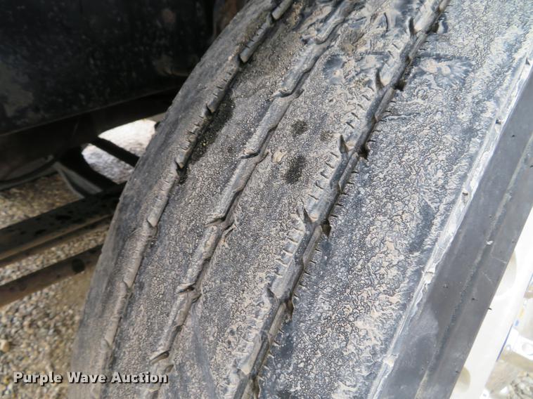 image for item DG3875 1999 Mack CH613 semi truck