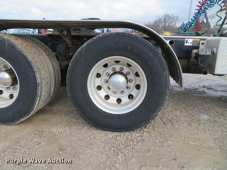 image for item DG3875 1999 Mack CH613 semi truck