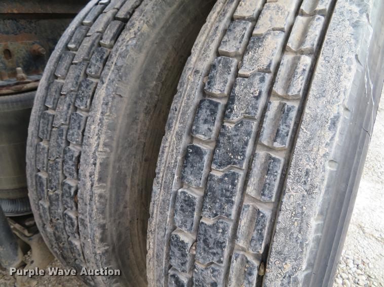 image for item DG3875 1999 Mack CH613 semi truck