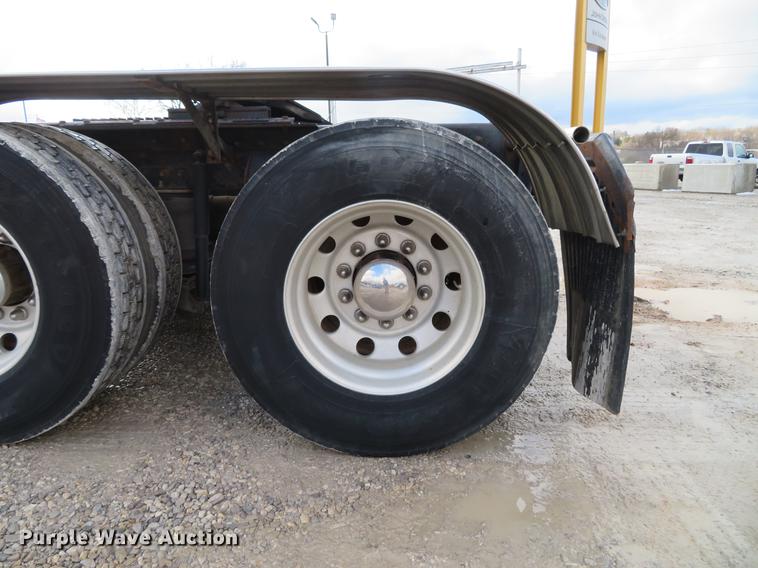 image for item DG3875 1999 Mack CH613 semi truck