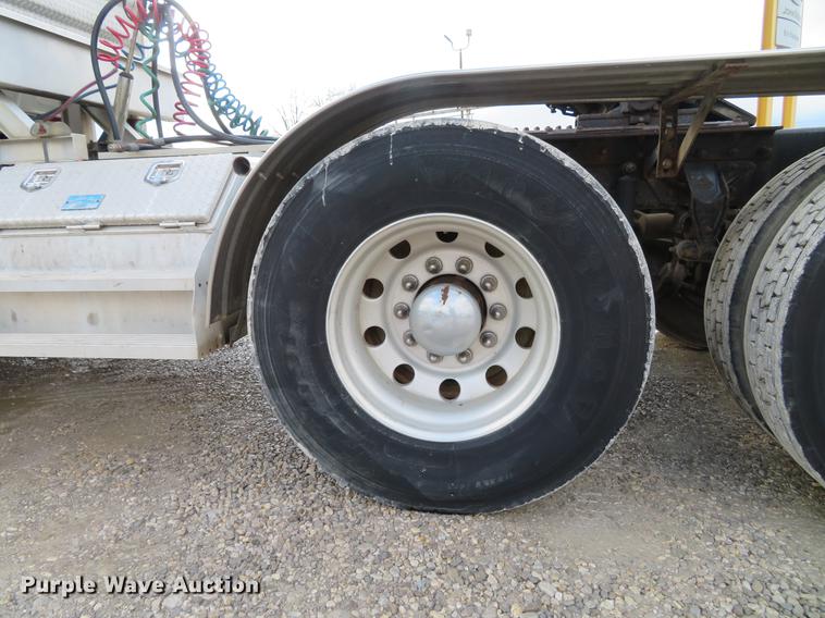 image for item DG3875 1999 Mack CH613 semi truck