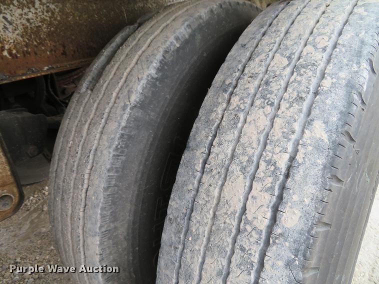 image for item DG3880 1976 Trailmobile T43I1CAF-1 tank trailer