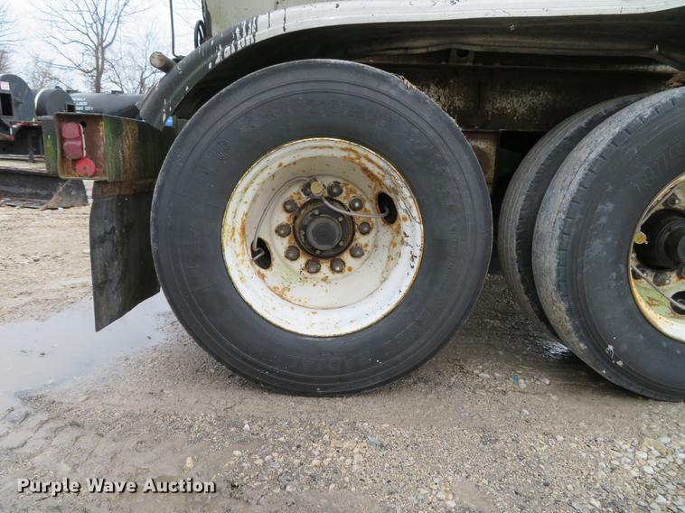 image for item DG3880 1976 Trailmobile T43I1CAF-1 tank trailer