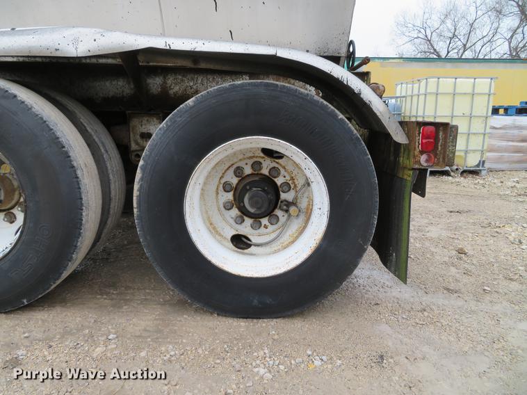 image for item DG3880 1976 Trailmobile T43I1CAF-1 tank trailer