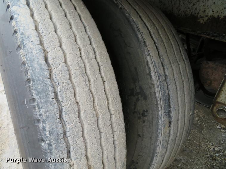 image for item DG3880 1976 Trailmobile T43I1CAF-1 tank trailer