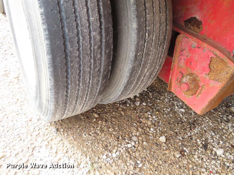 image for item DN9115 2002 Transcraft DTL3000 drop deck trailer