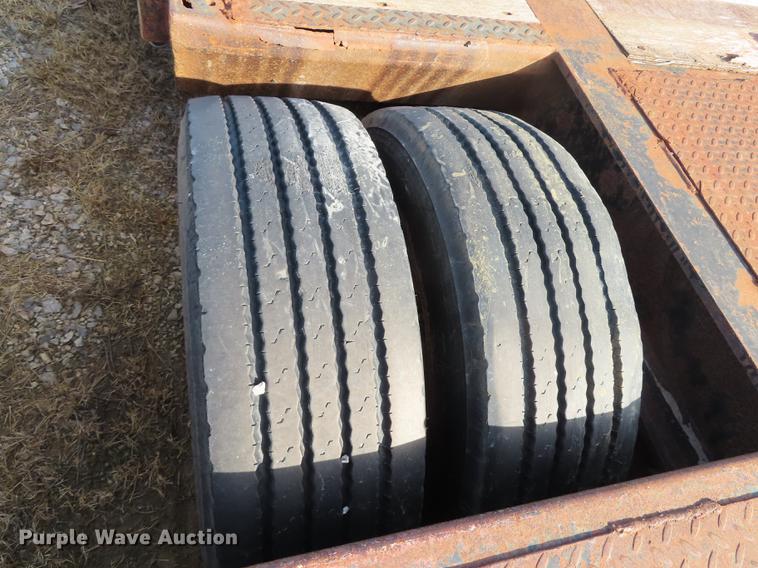 image for item DN9116 1996 Trail King TK70ES-482 extendable drop deck trailer